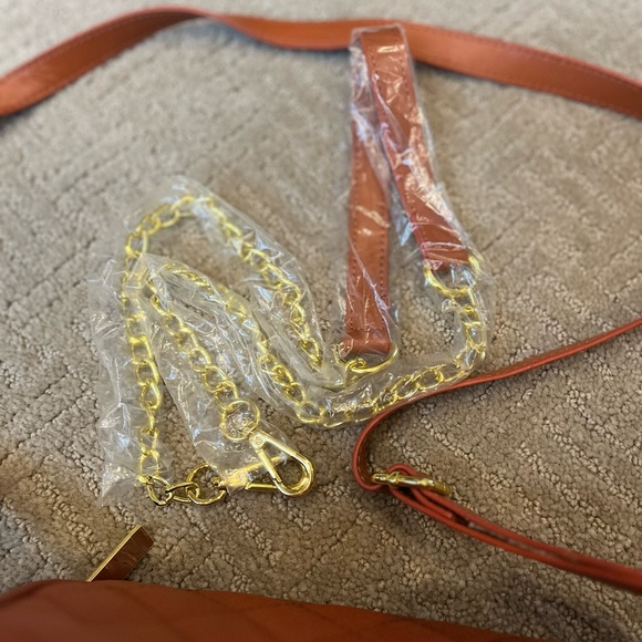 Joy & Iman Crossbody Bag - Picture 9 of 11